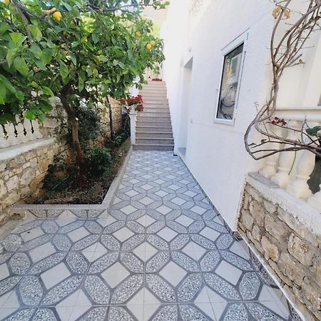 Makla Apartment Саранде Екстериор снимка